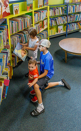 2022 PTV Bradford Woods Library_03-106