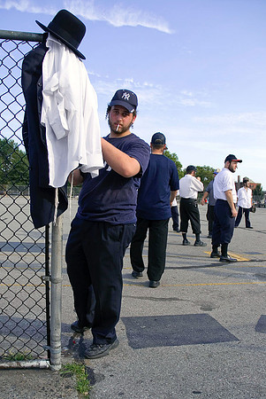 and he looks up - McCarren Park, September 2007, 4:32pm, 49 seconds